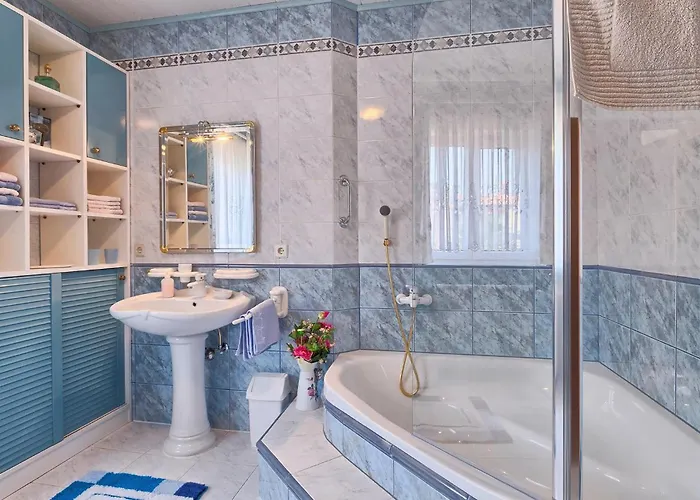 Vallis Aurea Feriehus *