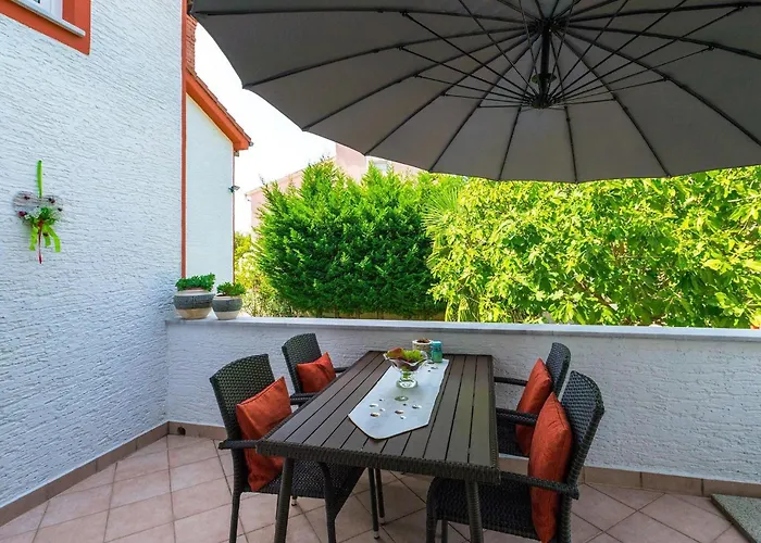 Vallis Aurea ポレッチ